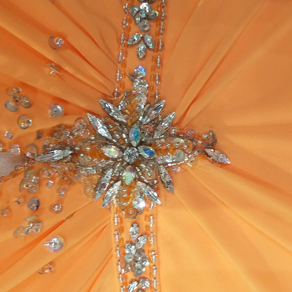 Prom dress - Picture 5 of 8